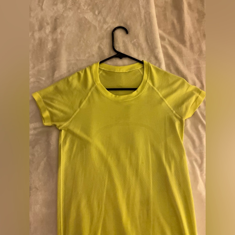 Lululemon swiftly tech top